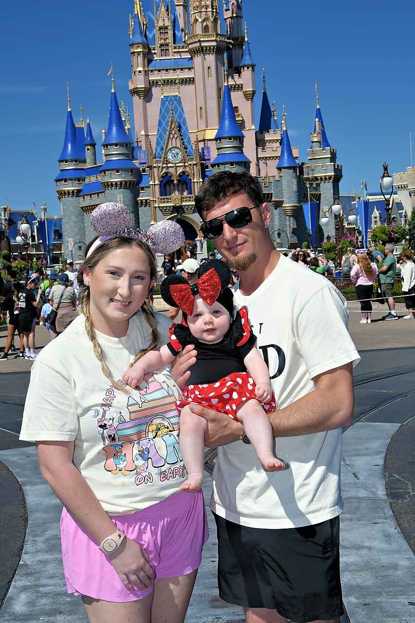 Shelby Thibodaux and family at WDW